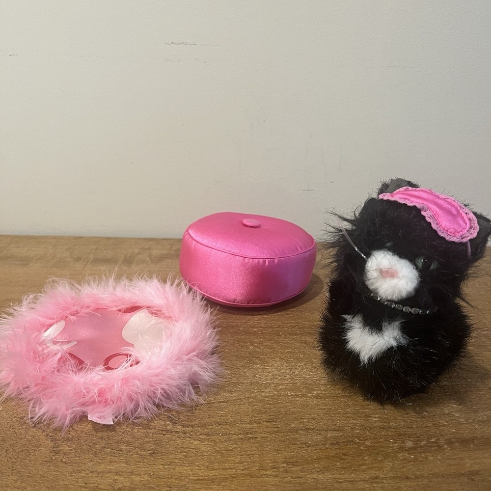 American Girl Licorice Cat Pet Set Pink Beds Sleep Mask Bling Collar Retired Y2K